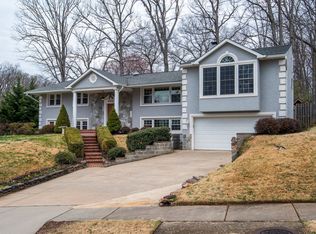 4412 Hillyer St, Fairfax, VA 22032