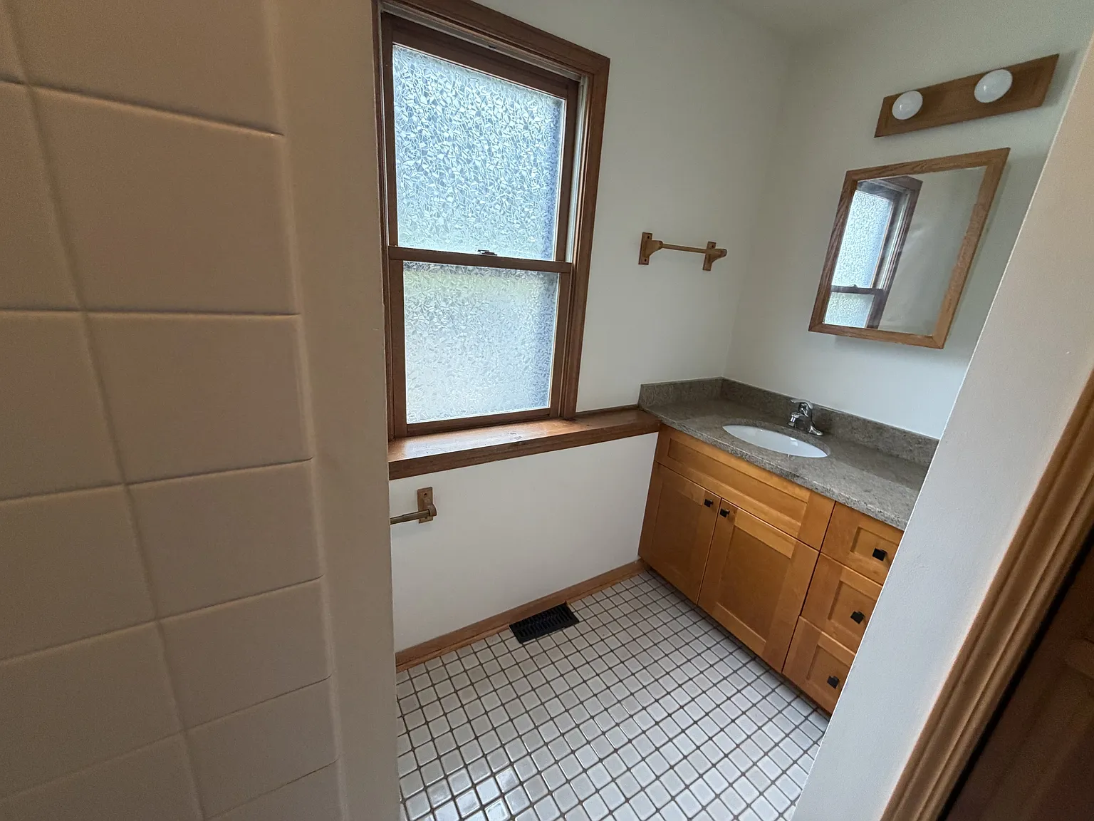 131 Newberry Avenue - 1S — Photo 2