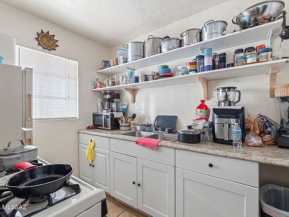4th image of 4609-4611 E 17th St