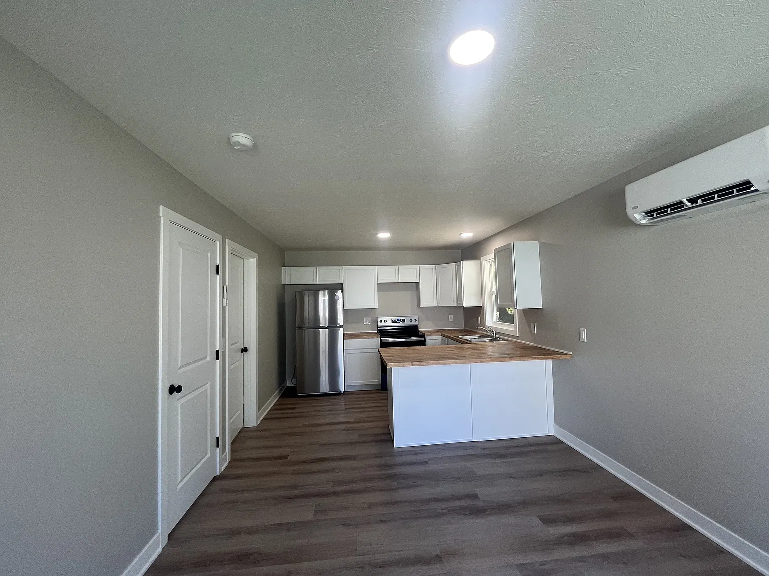 1 bed, 1.0 bath, $1,050 — Photo 1