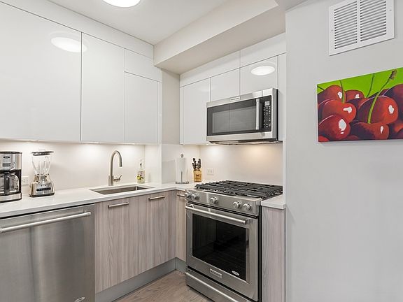 3rd image of 107-40 Queens Blvd APT 4F