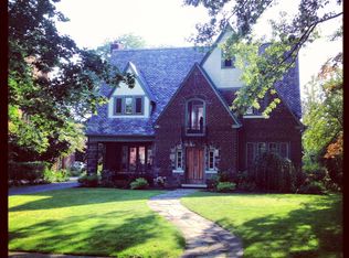 3038 Woodbury Rd, Shaker Heights, OH 44120