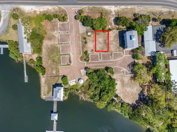 10 Westwind Way SE, Steinhatchee, FL 32359