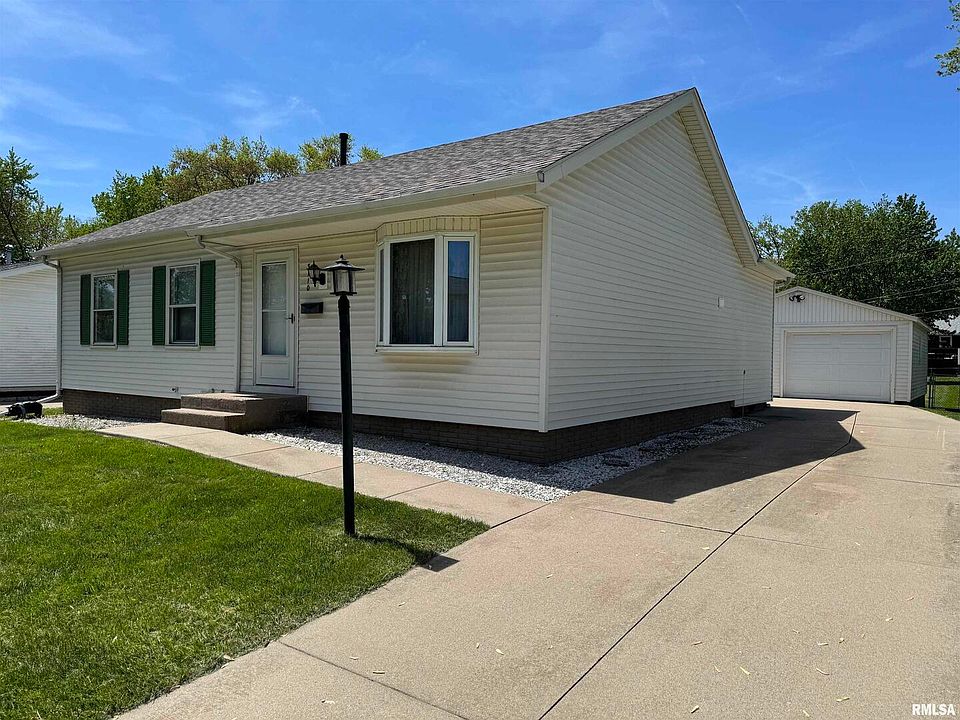 2nd image of 3110 Somerset Dr