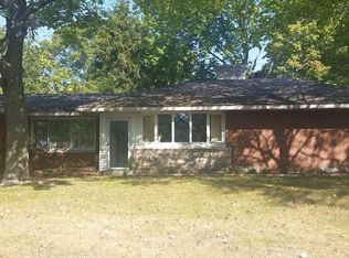 2012 Seminole Rd, Norton Shores, MI 49441