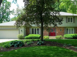 9020 Yellowwood Ct, Indianapolis, IN