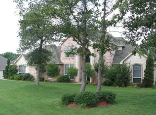 312 Oak Ridge Dr, Burleson, TX 76028