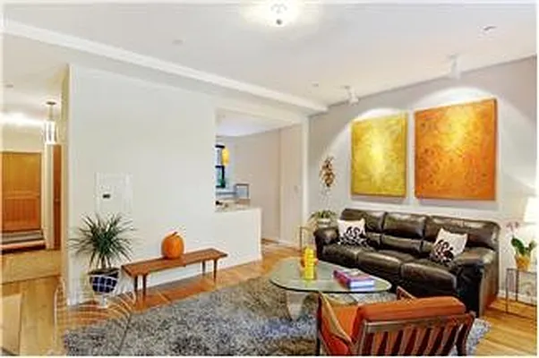 Sold by Nest Seekers International | media 1