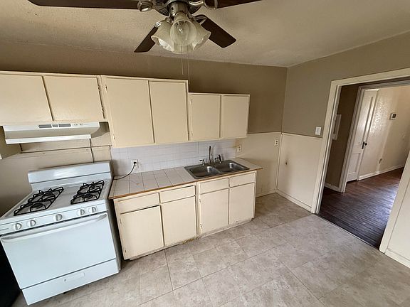 5th image of 2416 31st St #2416