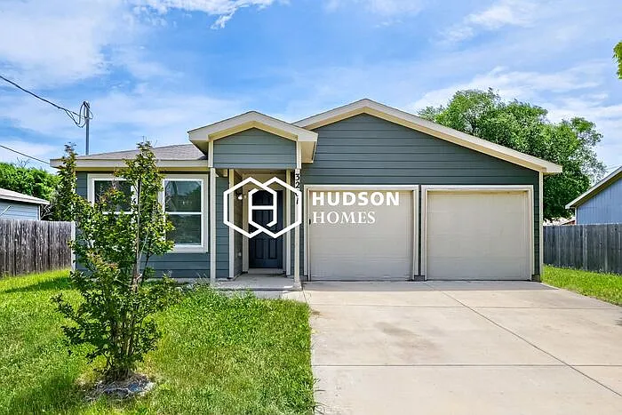 3201 Mount Horum Way — Photo 1