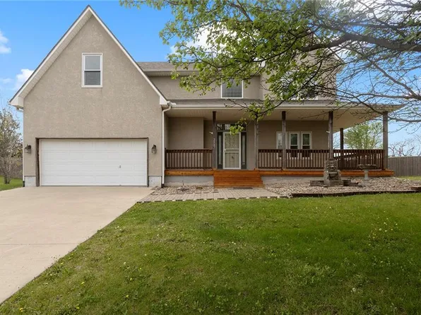 2305 SE Horseshoe Dr, Oak Grove, MO 64075