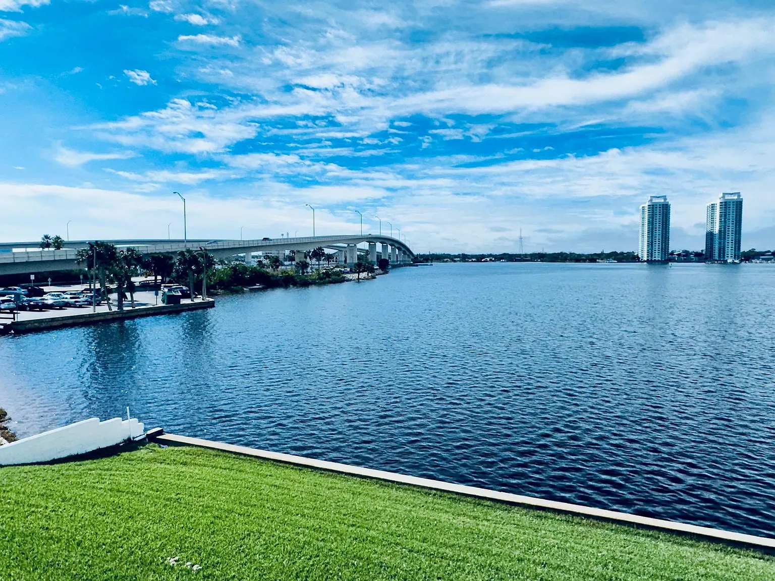2 bed, 2.5 bath, 1320 sqft, $1,950 — Photo 4