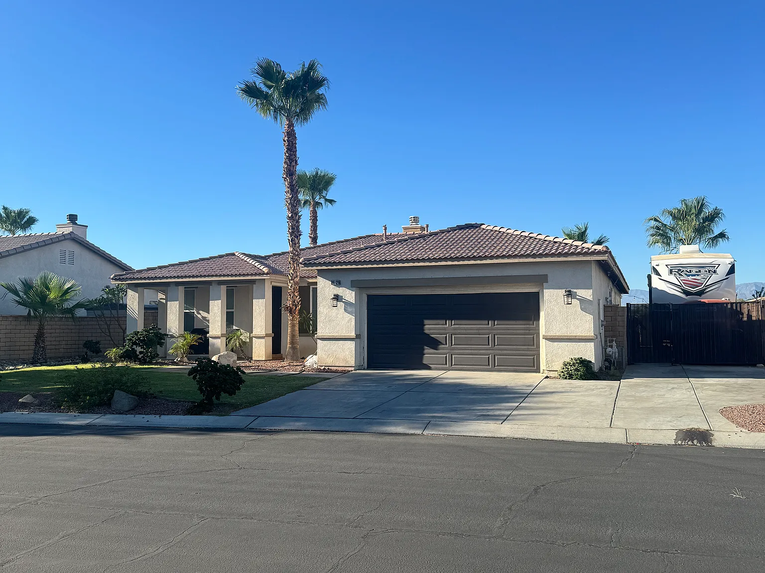 4 bed, 2.5 bath, 2113 sqft, $3,500 — Photo 1
