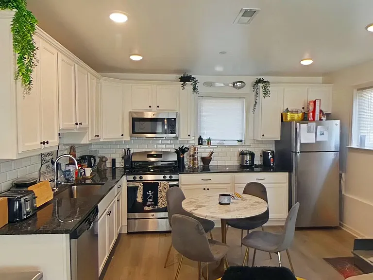 4539 Mitchell Street — Photo 12