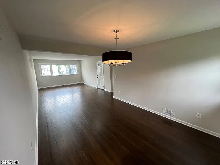 1006 Gifford Ct — Photo 6