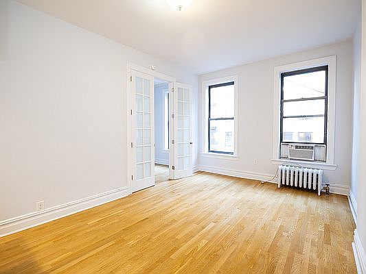 1st image of 140-154 W 72nd St #5C