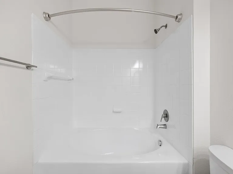Maple District Lofts — Photo 21