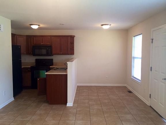 2nd image of 132 West Dr