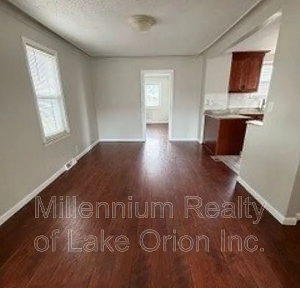 6010 Hartwell St — Photo 4