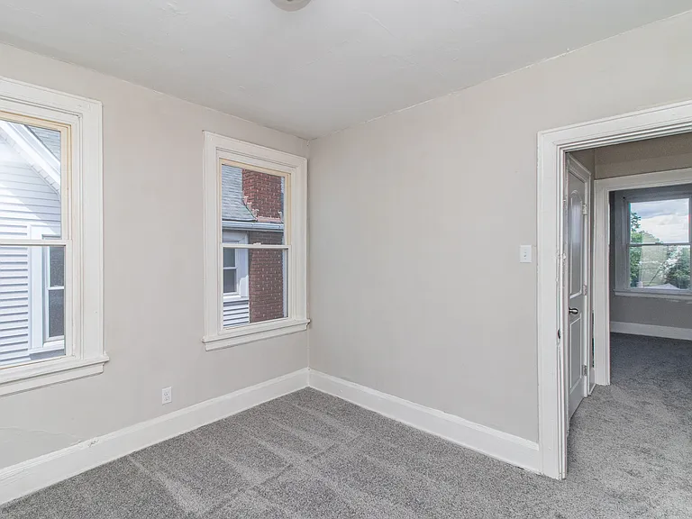 926 Mount Hope Ave #2 — Photo 12