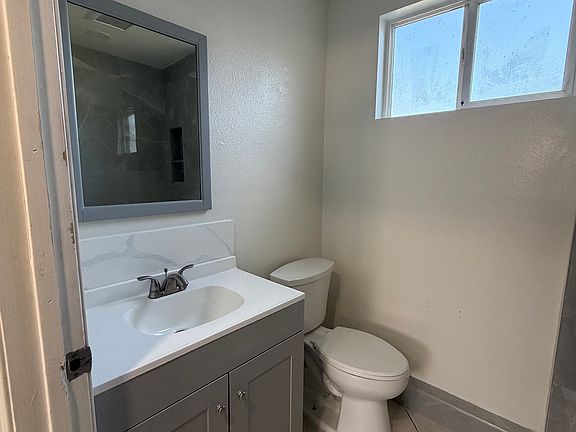 2nd image of 81 Viewmont Ave #B