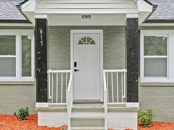 3rd image of 815 Cumberland Dr