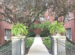 1323 W Addison St APT 3B, Chicago, IL 60613