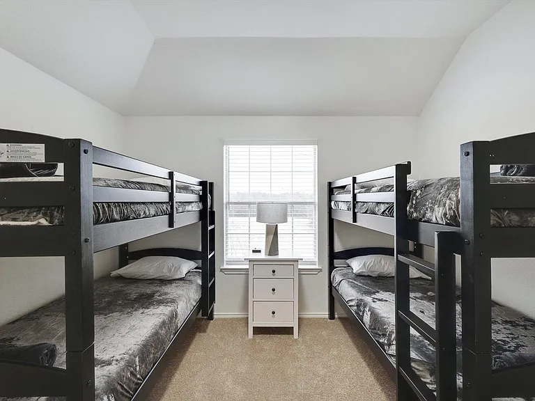 7309 Springfield Dr — Photo 32