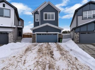3003 4th St NW, Edmonton, AB T6T2V4