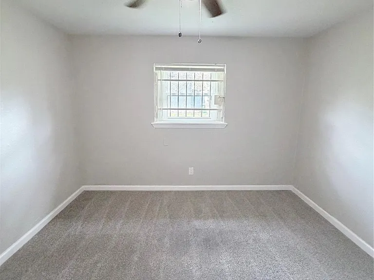 7705 Parker Rd — Photo 13