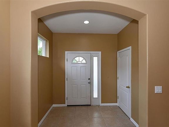 4th image of 1361 Daryl Dr