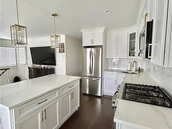 4th image of 653 Correll Ave #B