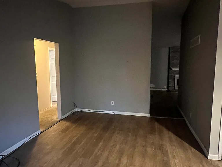 131 Springbrook Dr — Photo 6