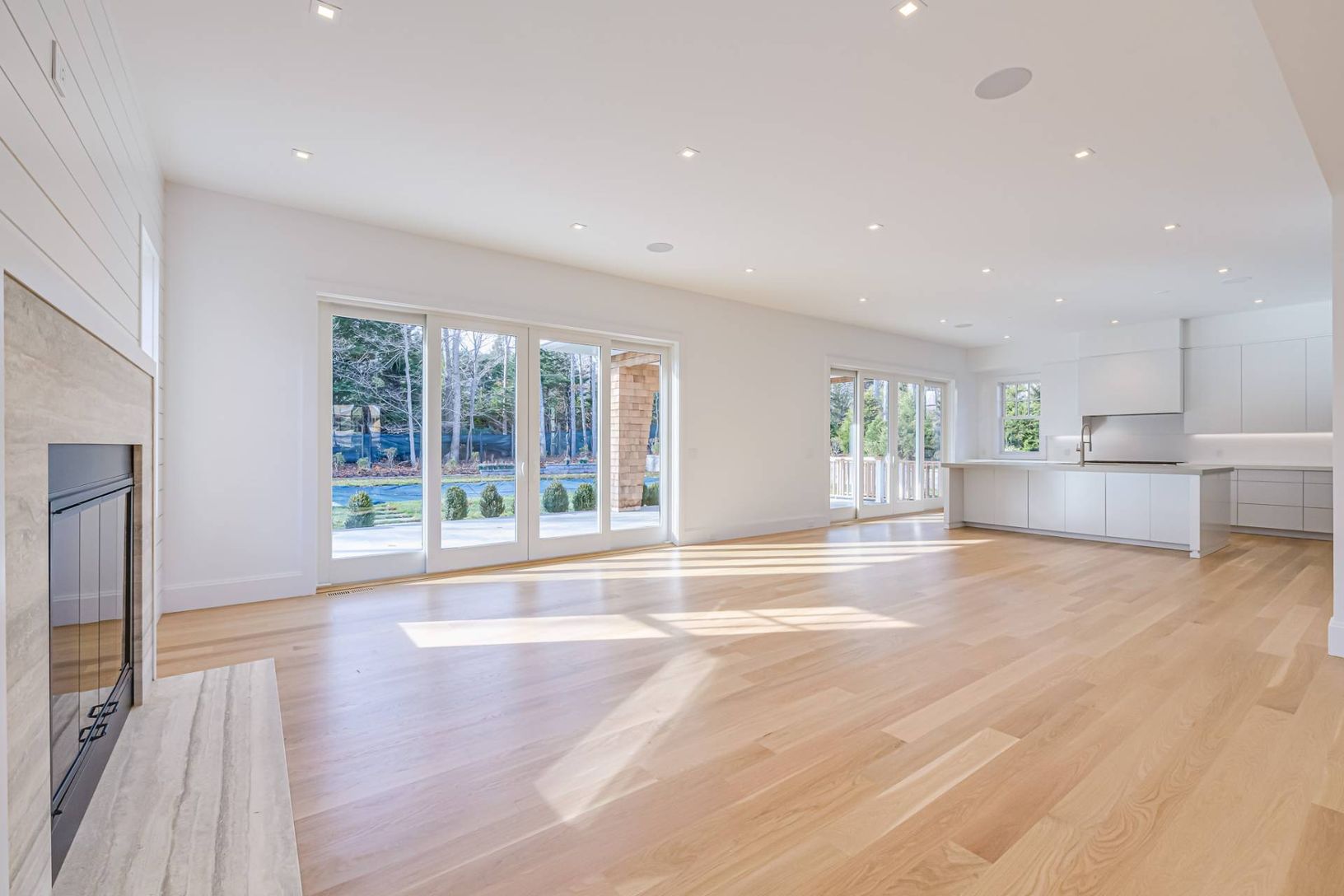 Open floor plan-great room with gas fireplace