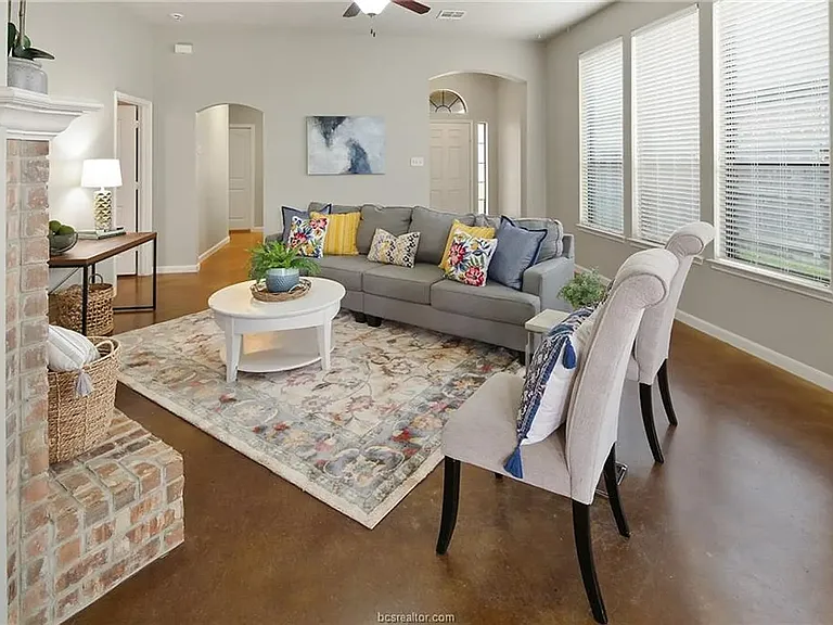 4289 Hollow Stone Dr — Photo 6