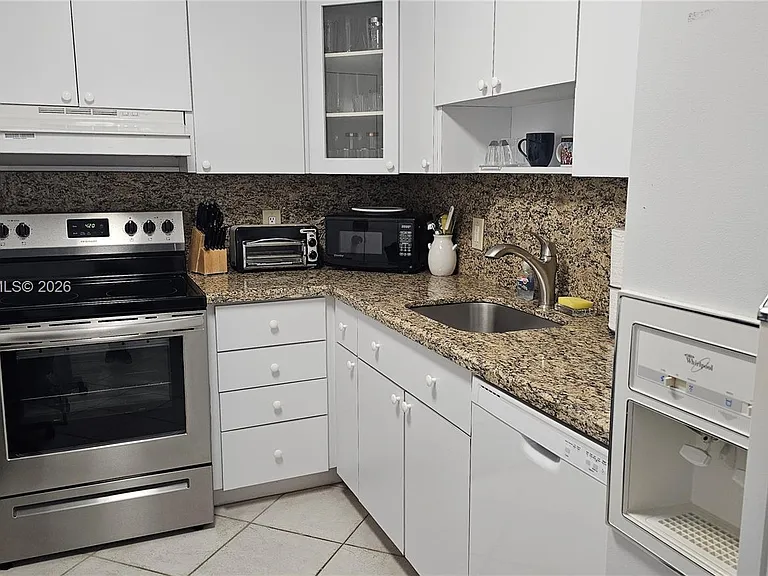 1980 S Ocean Dr #15K — Photo 4