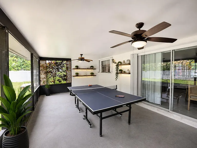 5911 SW 36th Ter — Photo 21