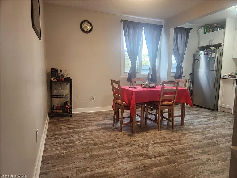 135 Chalmers St S #72 — Photo 7
