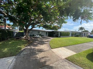 9300 SW 45th Ter, Miami, FL 33165