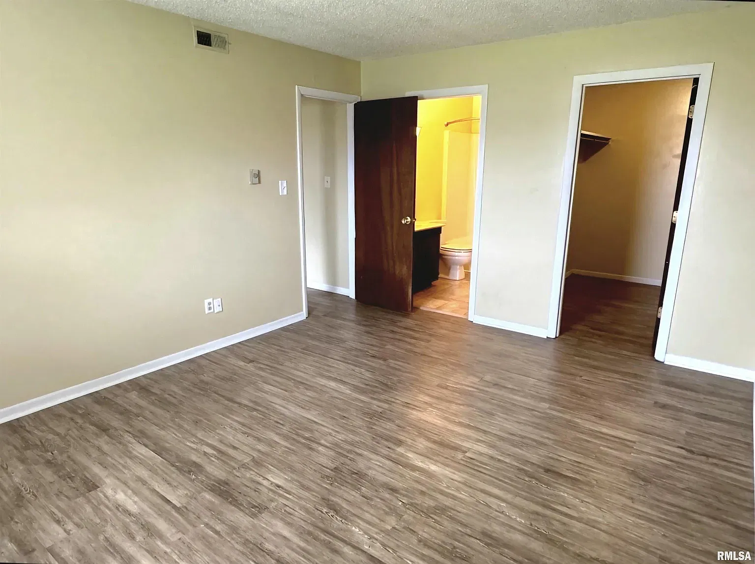 2 bed, 960 sqft, $1,150 — Photo 4