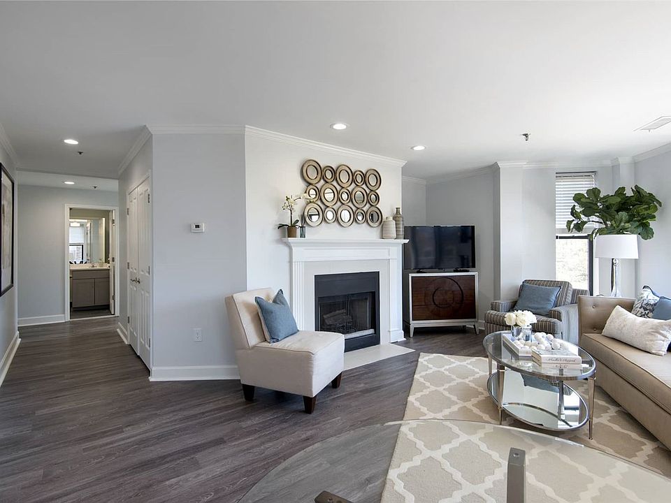 southend_garrisonsquare_2019_southend_liv1_bh