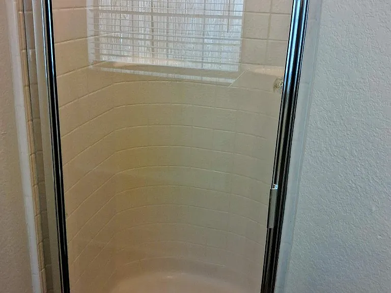 6004 Harwood Crossing Dr — Photo 15