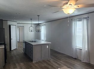 1145 Peach Blossom Cir, Burton, MI 48509