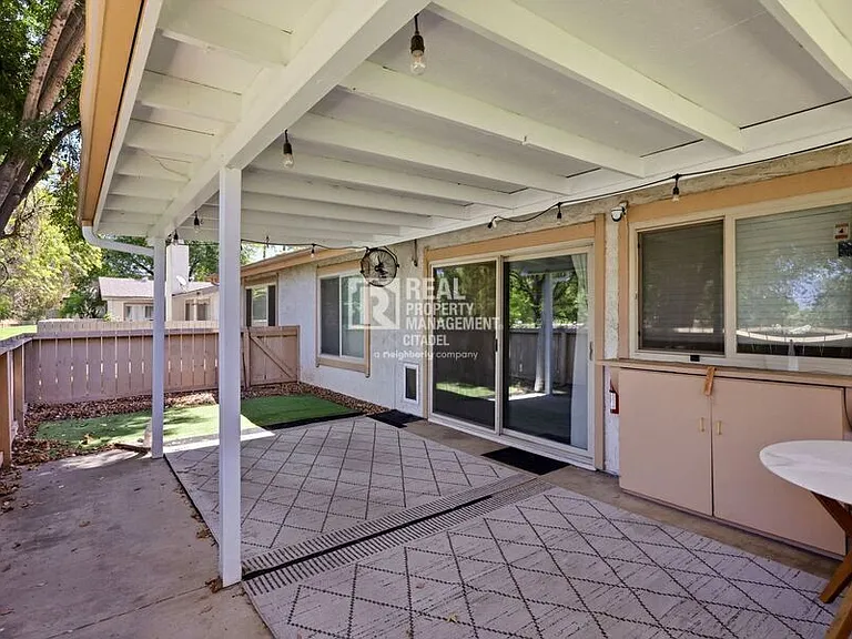 1027 E Palm Ave — Photo 34