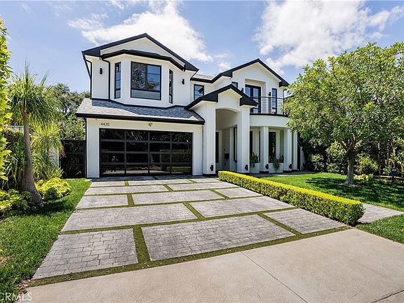 2nd image of 4435 Camellia Ave