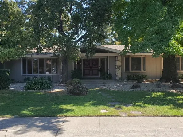 6658 Harmon Dr, Sacramento, CA 95831