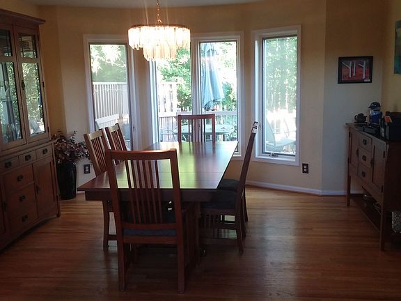 2nd image of 31 Alden Glen Dr