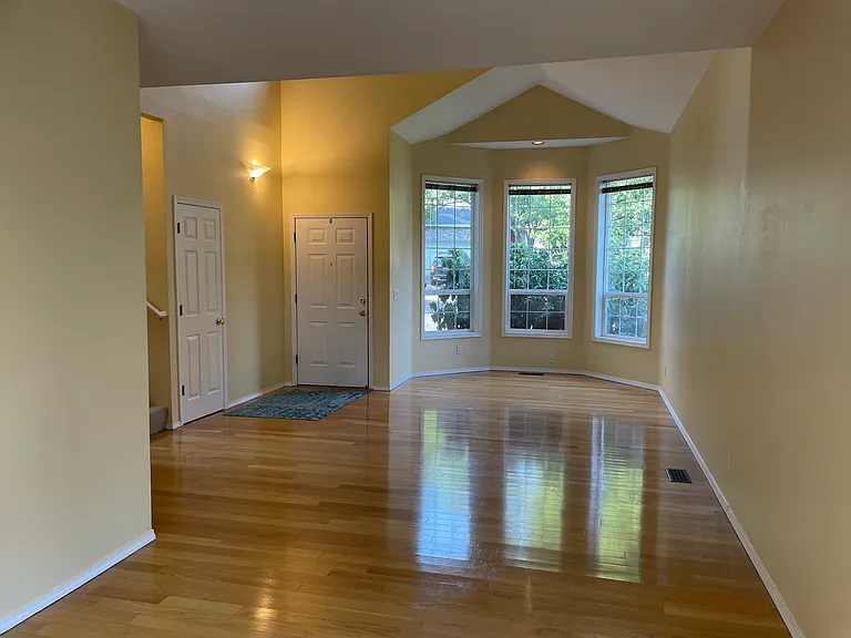 6180 Frost Ln — Photo 2