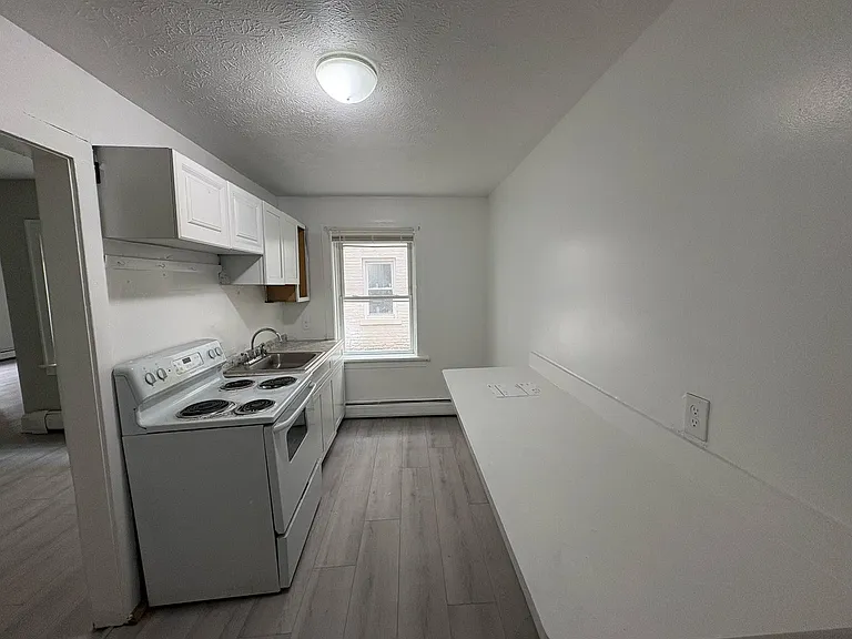 Brooklyn Manor — Photo 27