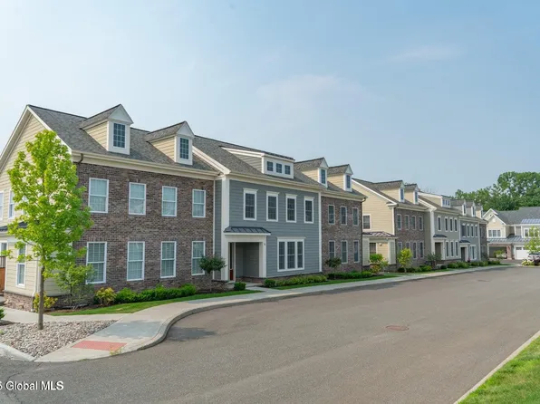 59 Cambridge Way, Latham, NY 12110